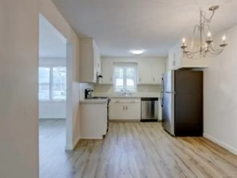 54 Oak St #11 — Photo 9