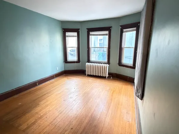 72 Charlesbank Rd, Newton, MA 02458