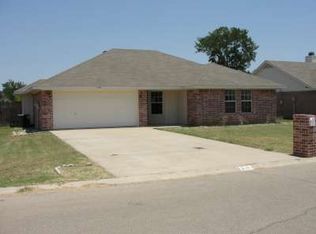 202 Wolverine Dr, Lacy Lakeview, TX 76705