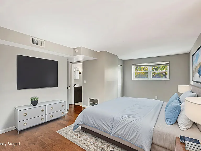 2270 Madison Rd #3C — Photo 14