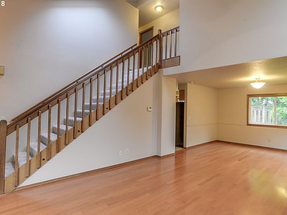 5th image of 2060 SE 74th Ave
