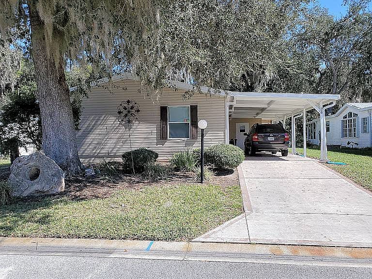 1st image of 26 Winthrop Ln