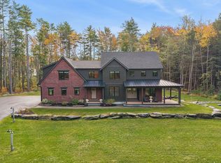 15 Deerfield Way, Falmouth, ME 04105