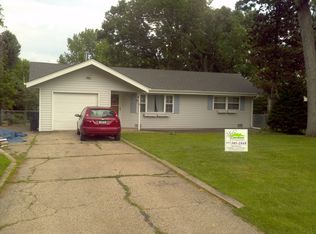 1815 Maplewood Ct, Lindenhurst, IL