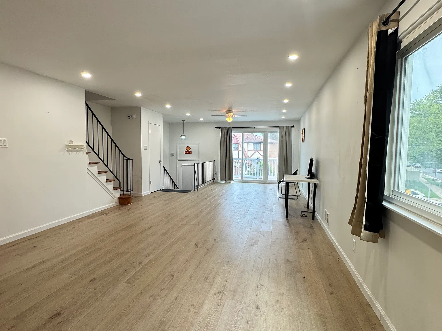 3 bed, 2.5 bath, 1800 sqft, $3,350 — Photo 4
