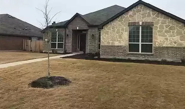209 Welch Dr — Photo 1