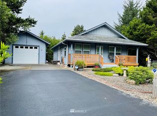 355 S Wynoochee Dr SW, Ocean Shores, WA 98569