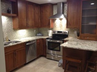 1002 2nd Ave NE, Waverly, IA 50677