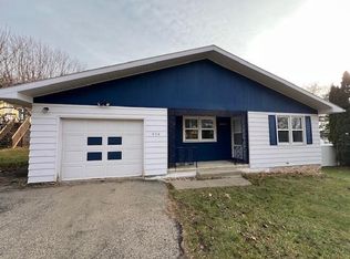 824 Connie Rd, Baraboo, WI 53913