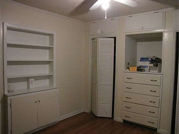 5th image of 4320 Howard St
