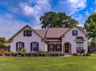 108 Twin Creeks Dr, Vicksburg, MS 39180