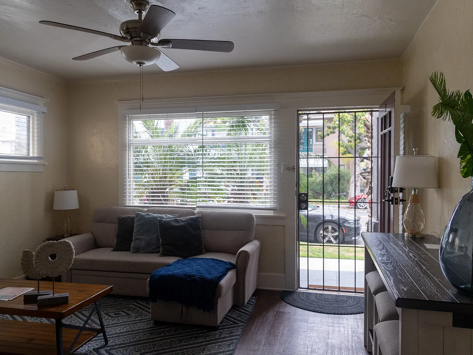 1 bed, 550 sqft, $1,800 — Photo 3