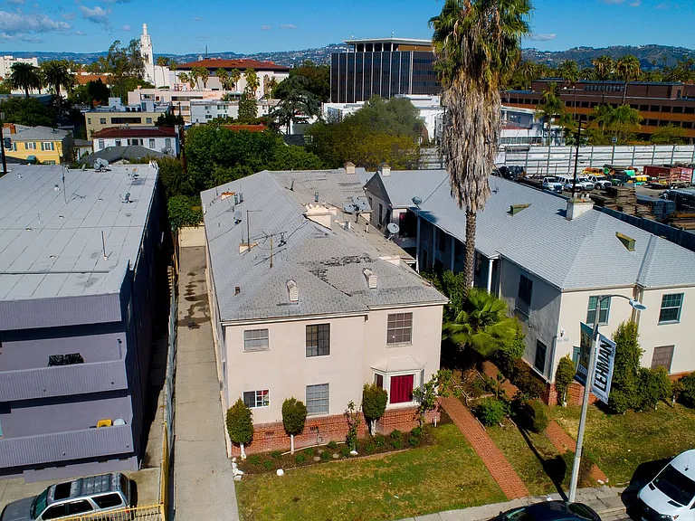 Crenshaw Park Apartments — Photo 28