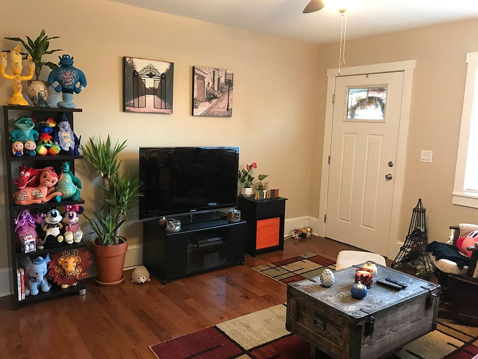 1st image of 133 W Oakland Ave APT A