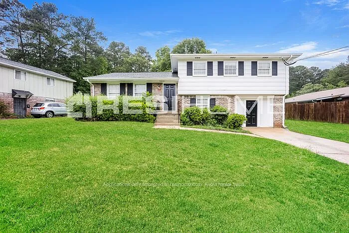 724 Dixon Rd