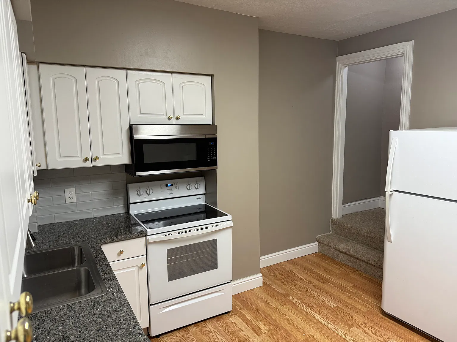 2 bed, 1500 sqft, $1,500 — Photo 4