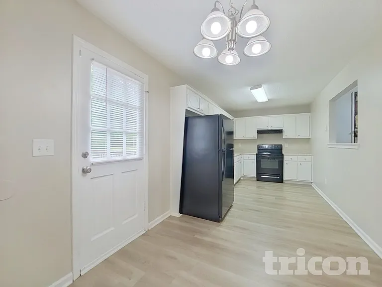 17 Paces Meadows Dr — Photo 4