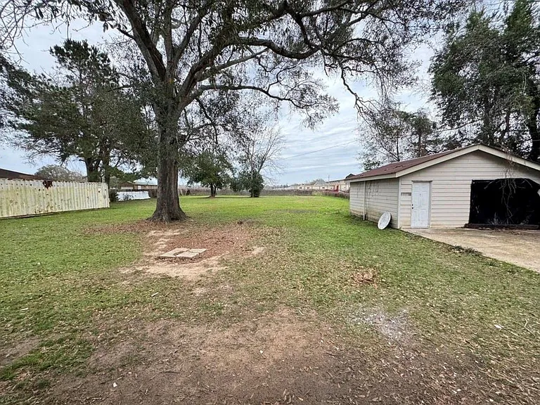 1824 Reese St — Photo 10