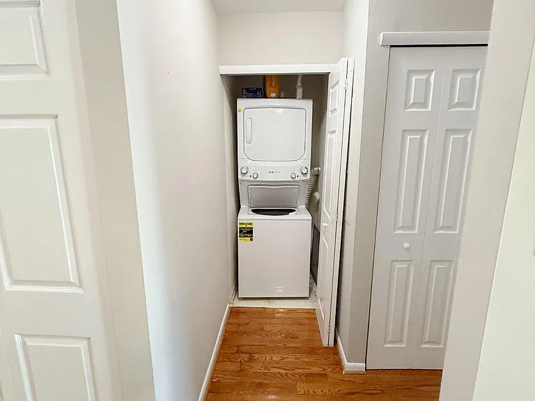 63 Foxglove Dr — Photo 9