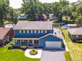 2913 Gregg Dr, McHenry, IL
