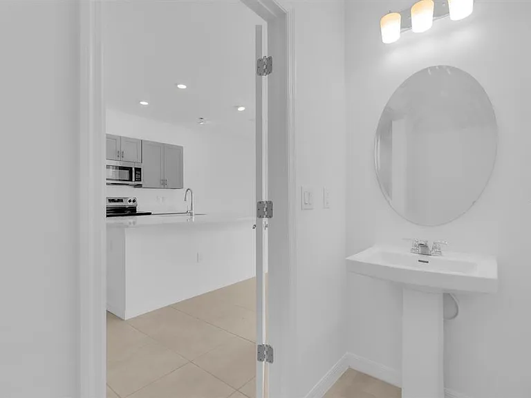 3010 Canary Ave — Photo 41