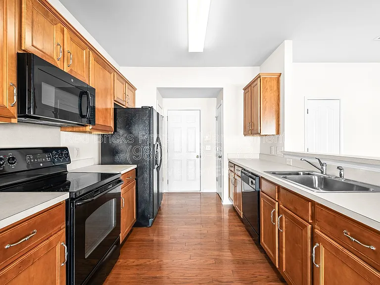 8911 Kirkley View Ct — Photo 9