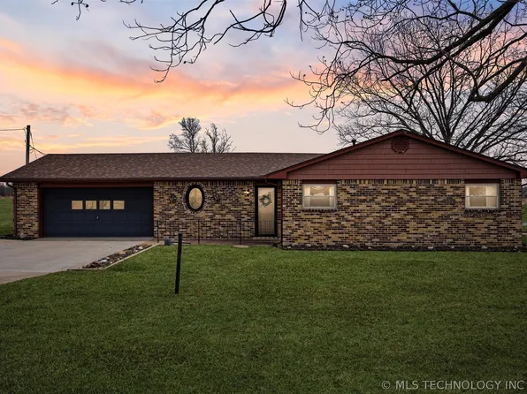 13700 N 3980th Rd, Dewey, OK 74029