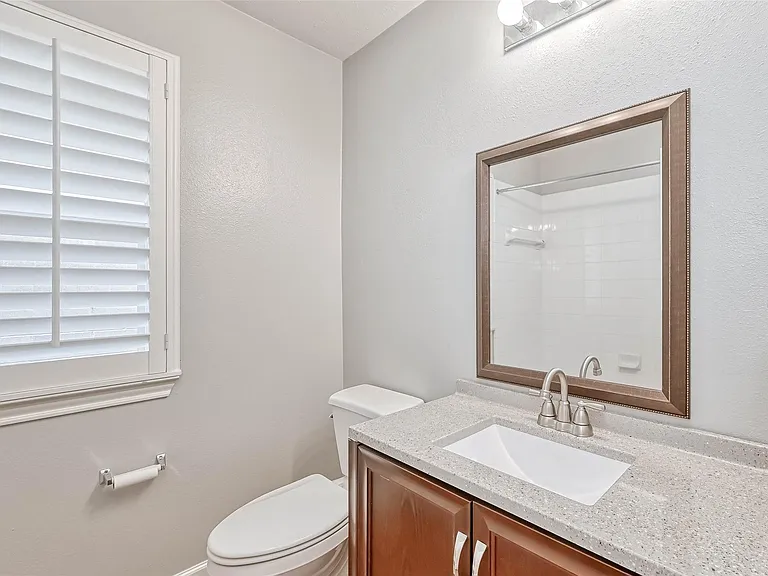 15943 Pleasant Green Cir — Photo 37