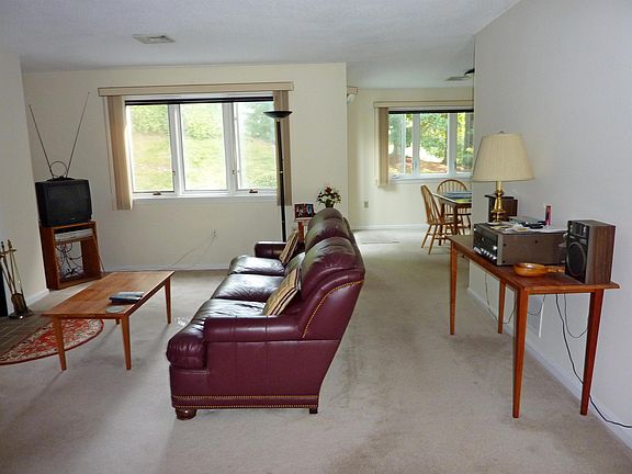 4th image of 54 Heather Court #59