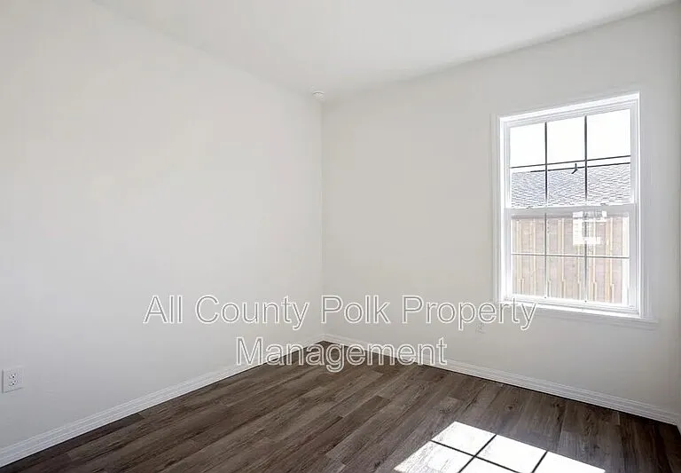 915 Ariana Apartment Community — Photo 30