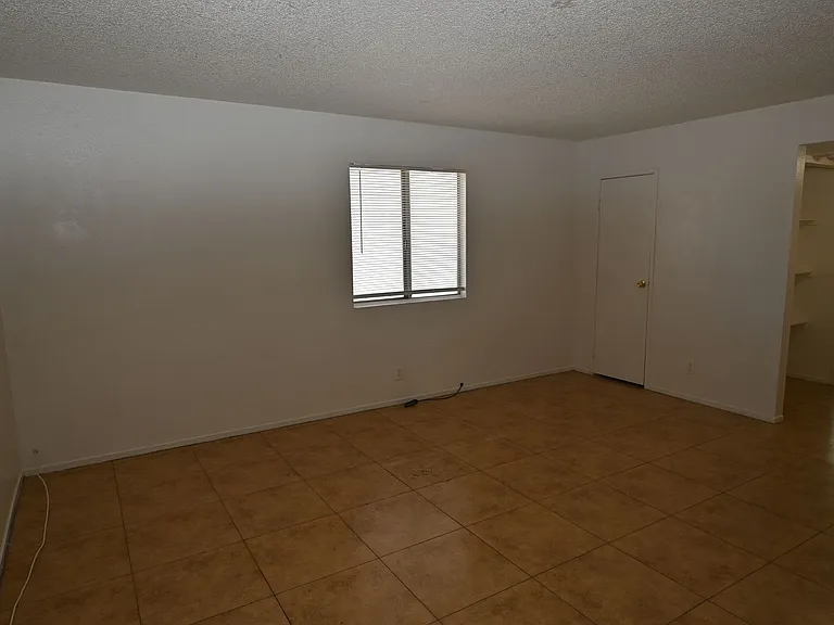 302 Eastminister Ct #A — Photo 25