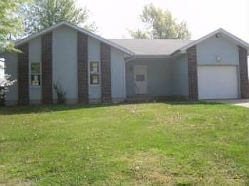 1st image of 608 S Daniel Ln