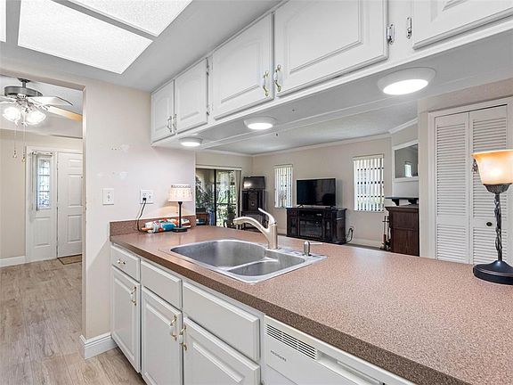 3rd image of 10182 Seminole Island Dr