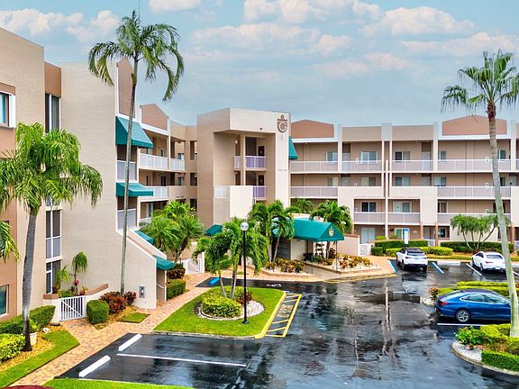 3rd image of 7586 Granville Drive #408