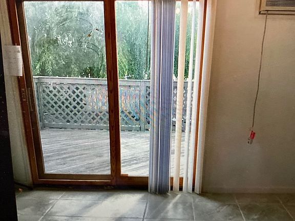 3rd image of 25 Detroit Ave Floor 2