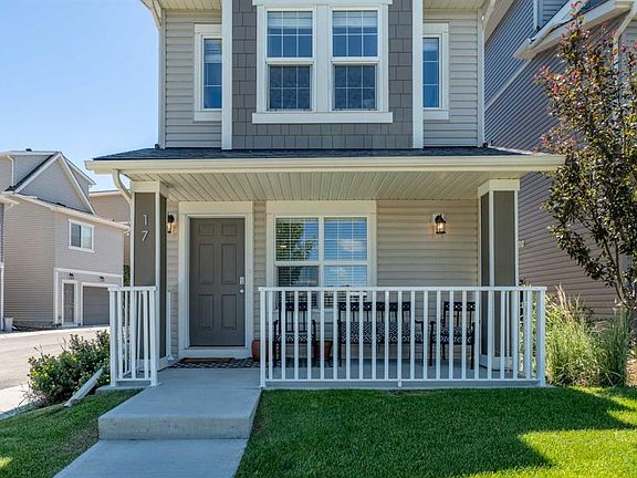3rd image of 1407 N 3rd St SE #17