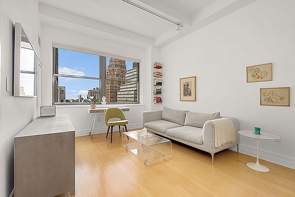 1st image of 110 Livingston St APT 9N