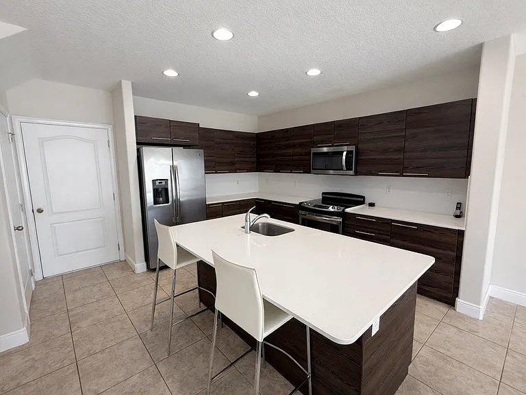 141 Kenny Blvd — Photo 4