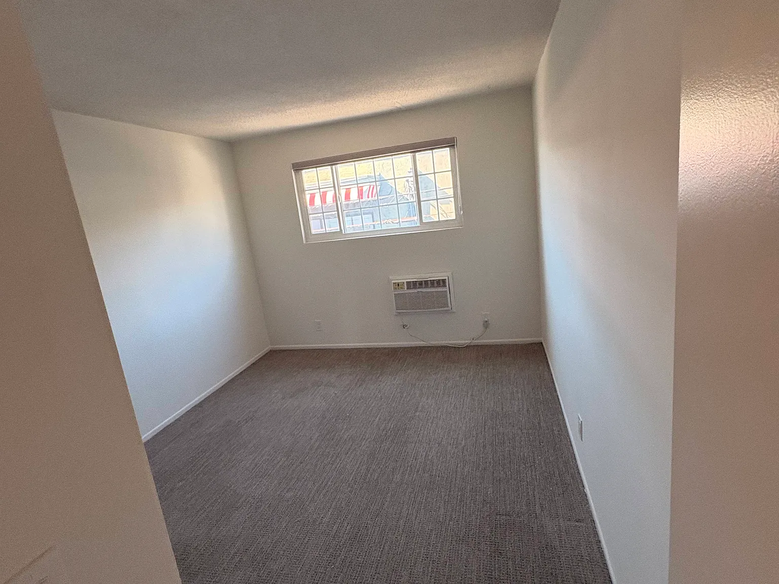 2 bed, 800 sqft, $2,695 — Photo 3