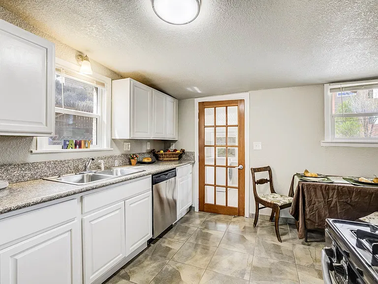 542 W Boulder St — Photo 11
