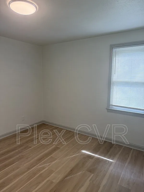2 bed, 1.0 bath, 942 sqft, $925 — Photo 4