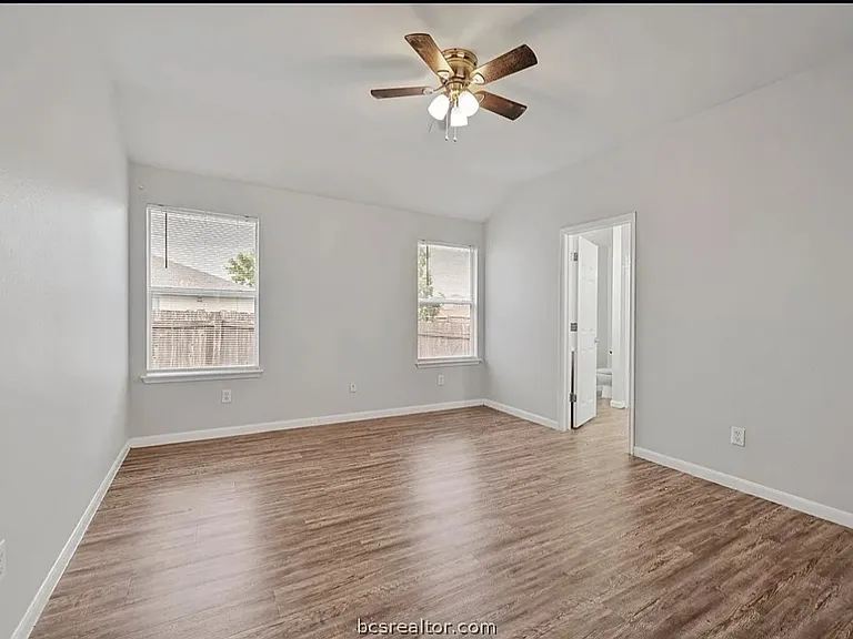 4318 Spring Garden Dr — Photo 11