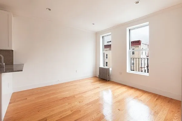 Rented by Vertical Real Estate LLC | media 5