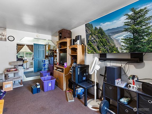 5th image of 1013 Beach Avenue