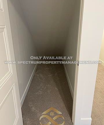 4th image of 152 W Autumn Ln