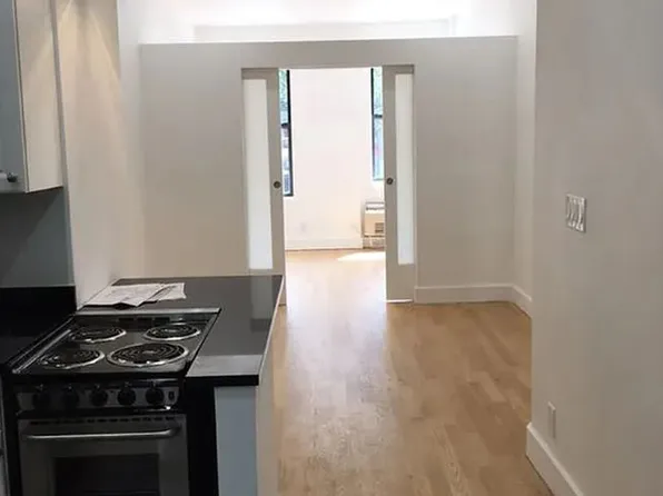 577 2nd Avenue image 5 of 12