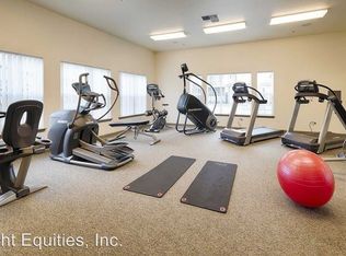 591 Centennial Dr APT H, Hanford, CA 93230