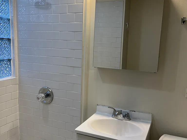 2035 N Albany Ave #1 — Photo 8
