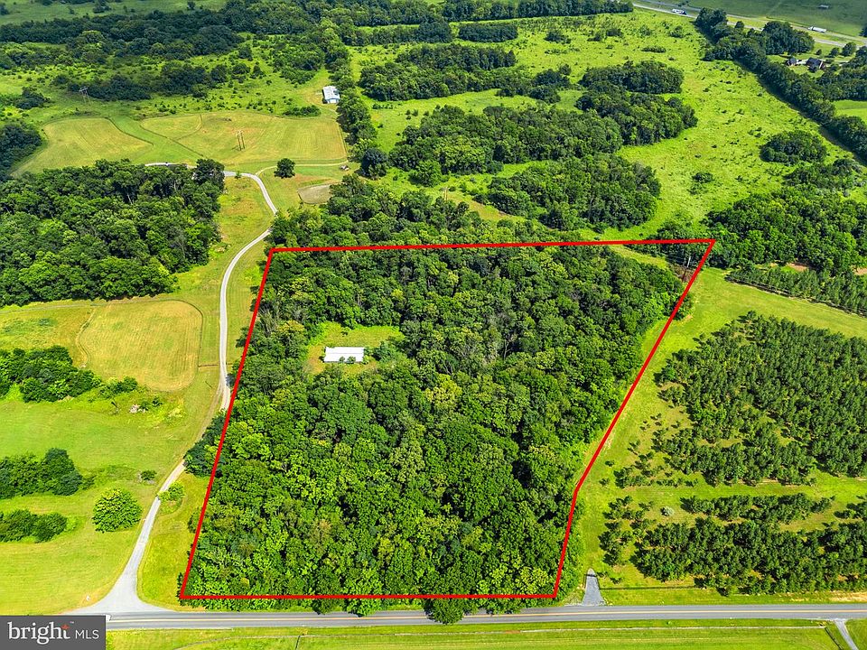 1st image of 860 Summit Point Rd