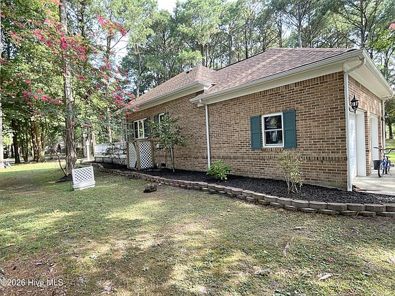 3rd image of 120 Croatan Road